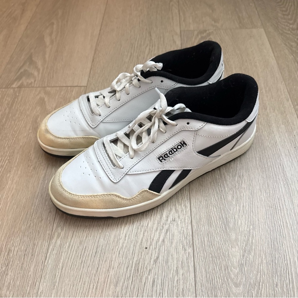 Reebok Men's White and Black Classic Sneakers
